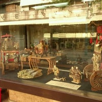 Photos At 古美術商 三嶋 2 Visitors