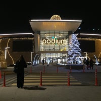 Foto diambil di Podium oleh Betül D. pada 1/20/2016