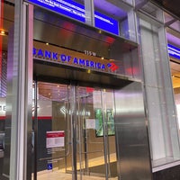 Foto diambil di Bank of America Tower oleh Naish M. pada 6/13/2022