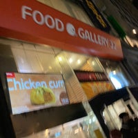 Foto tirada no(a) Food Gallery 32 por Naish M. em 11/30/2022