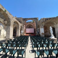 Foto diambil di Ischia Film Festival oleh Tomáš K. pada 7/3/2022