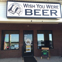Photo taken at Wish You Were Beer by HW L. on 6/7/2016