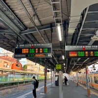 Photo taken at Platforms 2-3 by 小床 平. on 4/12/2024