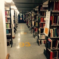 Photo taken at Universitätsbibliothek der FU Berlin by lippunermarc on 1/12/2015