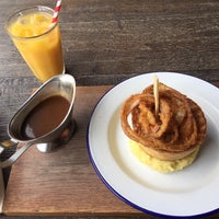 Photo taken at Pieminister by m e v a🌺 on 4/25/2017