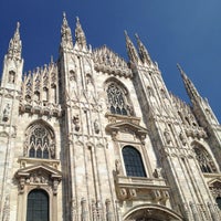 Foto tirada no(a) Catedral de Milão por Roshini J. em 7/26/2013