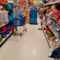 Photo taken at Toys&amp;quot;R&amp;quot;Us by Robin B. on 1/1/2017