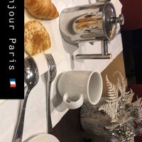 Foto scattata a Le Restaurant da Fawaz il 1/4/2020