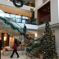 Снимок сделан в Delta Hotels by Marriott Ottawa City Centre пользователем Joan B. 12/12/2017