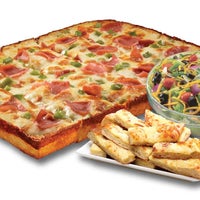 รูปภาพถ่ายที่ Jet&amp;#39;s Pizza โดย Jet&amp;#39;s Pizza เมื่อ 6/29/2014