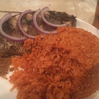 Foto tomada en Buka Nigerian Restaurant  por tunga t. el 8/15/2016