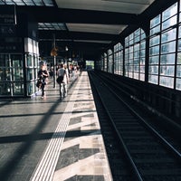 Photo taken at Gleis 5/6 (S-Bahn) by Moritz D. on 5/26/2017