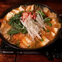 Das Foto wurde bei Beewon Korean Cuisine von Beewon Korean Cuisine am 11/8/2014 aufgenommen