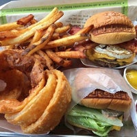 7/1/2014 tarihinde BurgerFiziyaretçi tarafından BurgerFi'de çekilen fotoğraf