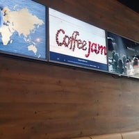 9/11/2015 tarihinde Valeria K.ziyaretçi tarafından Coffee Jam'de çekilen fotoğraf