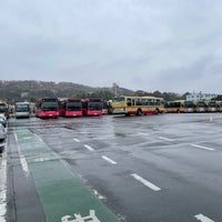 Photo taken at 野津田車庫バス停 by tsuyoran on 4/3/2022
