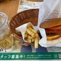 Photo taken at MOS Burger by tsuyoran on 1/3/2023