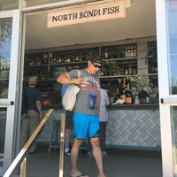 Foto tirada no(a) North Bondi Fish por Mimi C. em 10/25/2016