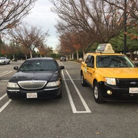 Das Foto wurde bei Yellow Taxi Cab California von Harbaltar G. am 3/2/2017 aufgenommen