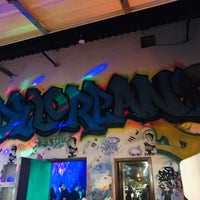 Foto tomada en Deloreans 80s Bar  por Alex M. el 7/20/2019