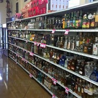 7/3/2014にRose City Liquor StoreがRose City Liquor Storeで撮った写真
