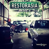 รูปภาพถ่ายที่ restorasia โดย jalu w. เมื่อ 1/18/2013