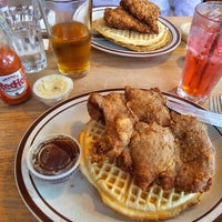 Photo taken at Fat&amp;#39;s Chicken &amp;amp; Waffles by Eliza T. on 4/4/2024