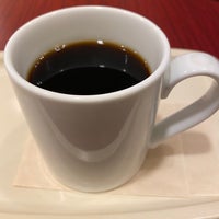 Photo taken at Caffè Veloce by Aoi K. on 3/27/2022
