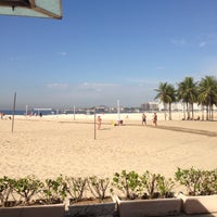รูปภาพถ่ายที่ Praia de Copacabana โดย Victor M. เมื่อ 5/16/2013