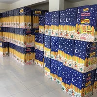 ay pop shopping mall