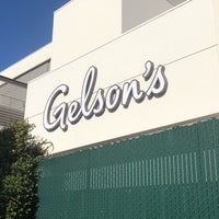 Photo taken at Gelson&amp;#39;s by HIS on 11/10/2018