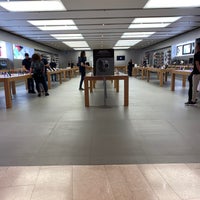 Photo taken at Apple Roma Est by Marco B. on 10/21/2019