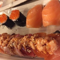 Foto diambil di Sushi Ya oleh Uran S. pada 7/3/2016