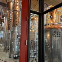 Photo taken at Woodinville Whiskey Co. by Ahmet 🧿 on 8/26/2023