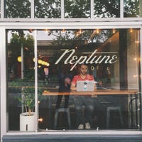 Photo taken at Neptune Coffee by Ahmet 🧿 on 8/8/2015