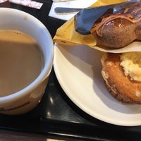 Photo taken at Mister Donut by 🖤🏮🐴大生🏁🏎💨 on 1/23/2022