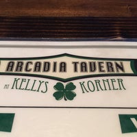 รูปภาพถ่ายที่ Arcadia Tavern โดย Kelly L. เมื่อ 5/4/2015