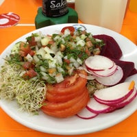 รูปภาพถ่ายที่ Cachoeira Tropical โดย Lazzaro M. เมื่อ 4/7/2013