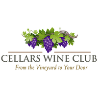 Foto tirada no(a) Cellars Wine Club por Damon B. em 9/14/2015