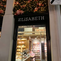 Photo taken at Elisabeth Chocolatier Manneken Pis by Nick J. on 12/15/2019