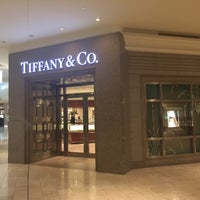 Photo taken at Tiffany &amp;amp; Co. by Brian C. on 12/22/2016