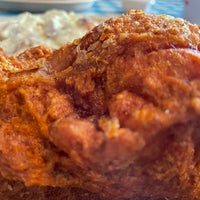 Photo taken at Gus&amp;#39;s World Famous Fried Chicken by Brian C. on 7/24/2021