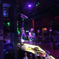 Photo prise au West Bar par Özgür Ü. le6/4/2016