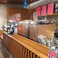Photo taken at Starbucks by dym á. on 11/27/2022