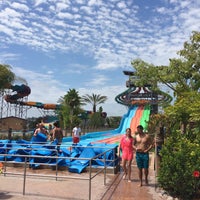 Photo taken at Aquatica San Diego, SeaWorld&amp;#39;s Water Park by Per N. on 8/6/2015