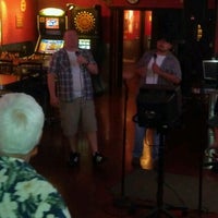 Foto tomada en Fat Boyz Pub &amp; Grill  por Kathleen M. el 6/16/2012