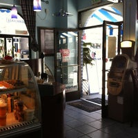 8/16/2012 tarihinde Camille L.ziyaretçi tarafından Angel Cafe &amp;amp; Deli'de çekilen fotoğraf