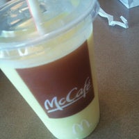 Photo taken at McDonald&amp;#39;s by Yesenia d. on 7/2/2012