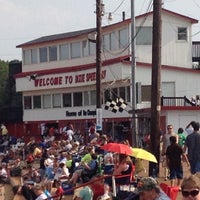 รูปภาพถ่ายที่ Dixie Speedway Home of the Champions โดย Harold H. เมื่อ 5/26/2012