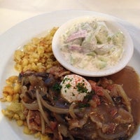 4/24/2012にSteven Y.がEnigma Restaurantで撮った写真